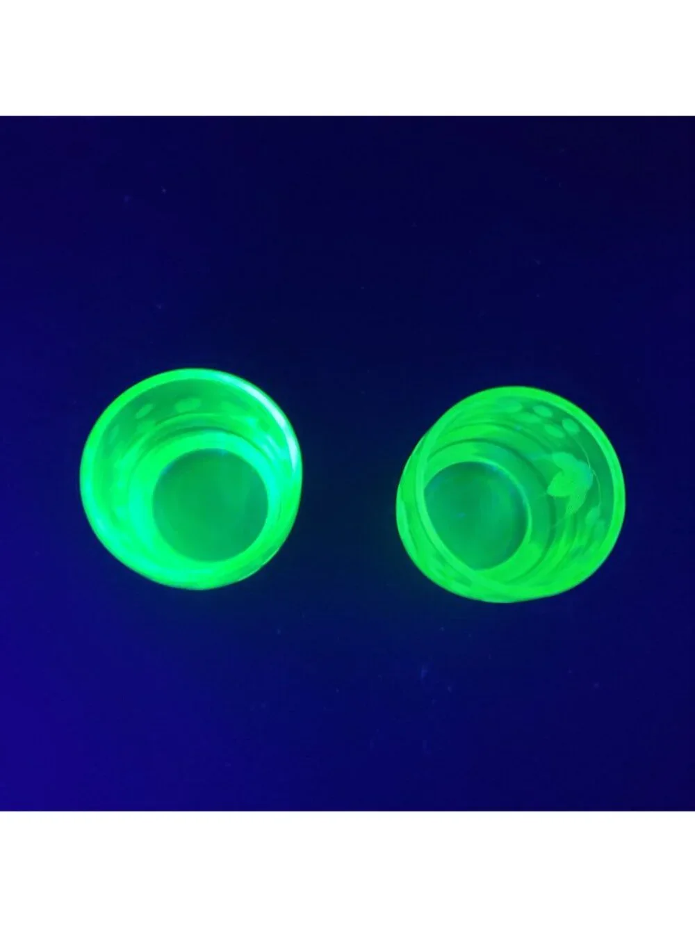 2 Vintage Uranium Vaseline Glass Shot Glasses Wheel Cut Etched Floral Glows 2